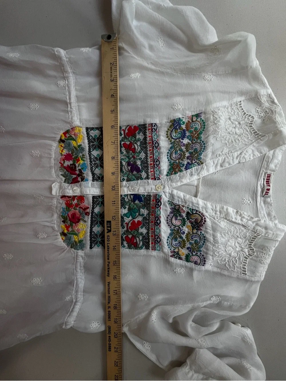 Johnny Was White Embroidered Boho Tunic Blouse Medium Cupra Rayon - Picture 6 of 7